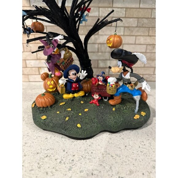 the bradford exchange Disney "Trick Or Treat" Illuminated Halloween Tree - Picture 2 of 8